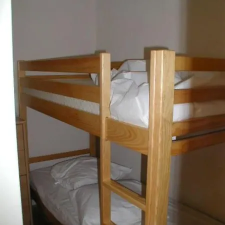 De 4 Places Apartment *