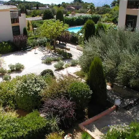 De 4 Places * Bandol