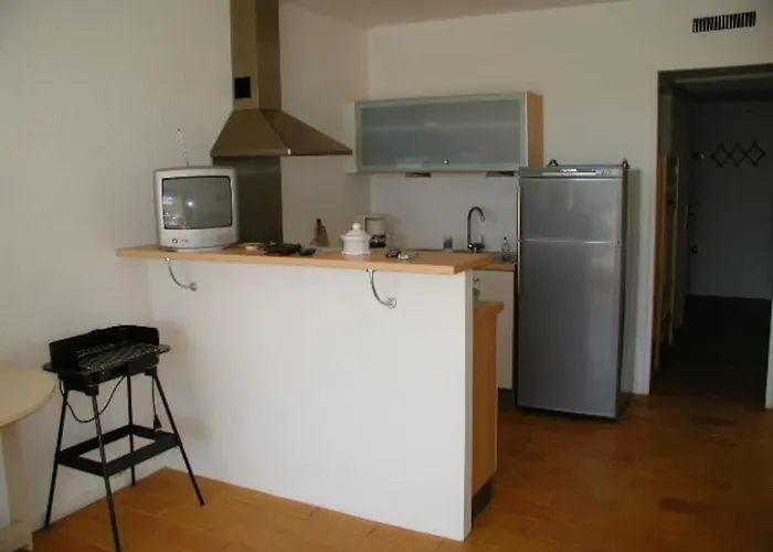 De 4 Places * Бандоль